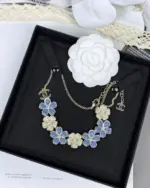 طقم الزهور الملكي – هاي كواليتي بلمسة فاخرة - Image 3