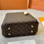 LV Handbag Collection – Master Quality Elegance - Image 3